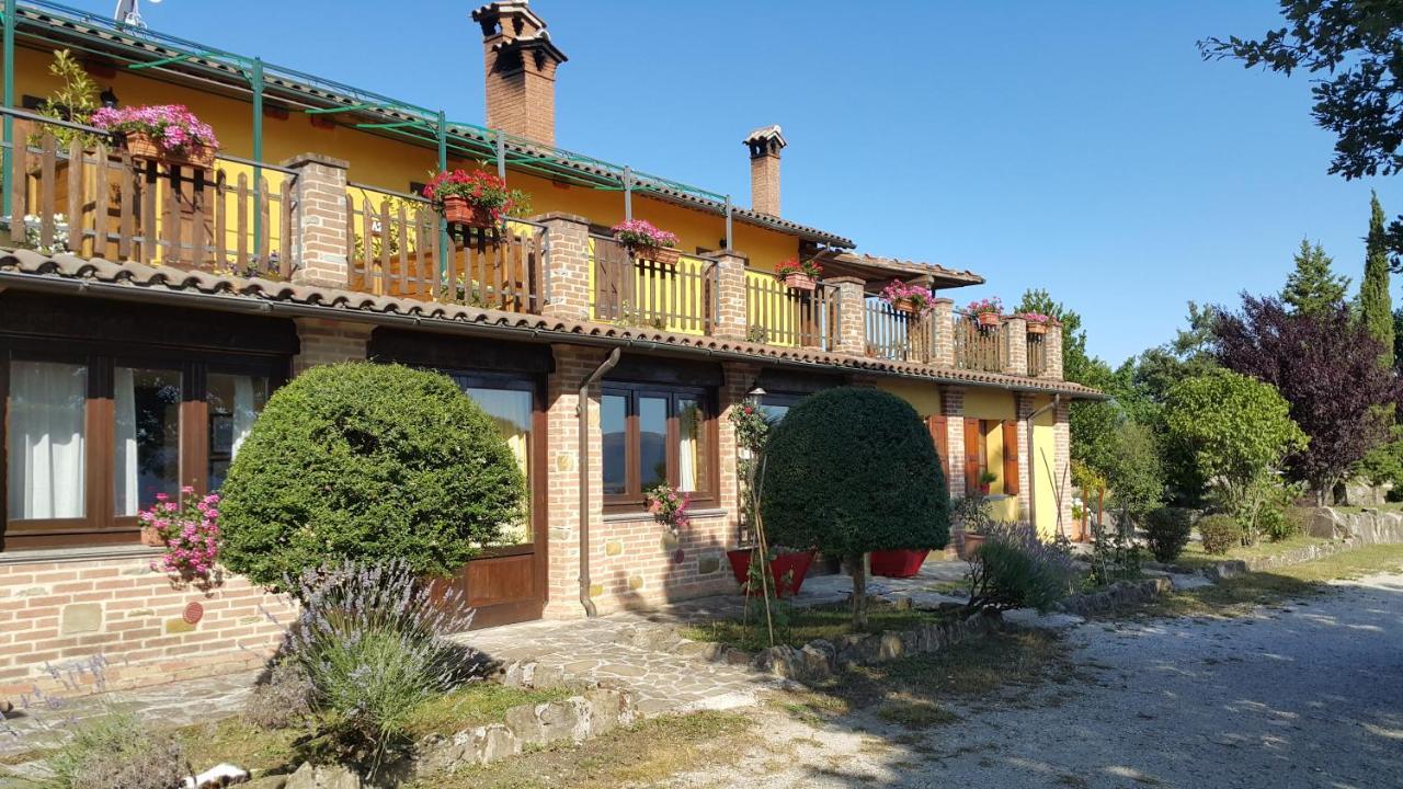 Agriturismo Countryhouse Le Giare Gubbio Exteriör bild